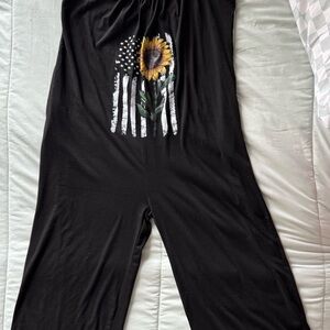 Black Sunflower Graphic Women's Top